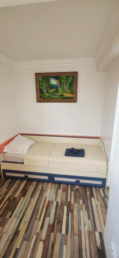 Inessa Center Budget Room Chisinau Ngoại thất bức ảnh